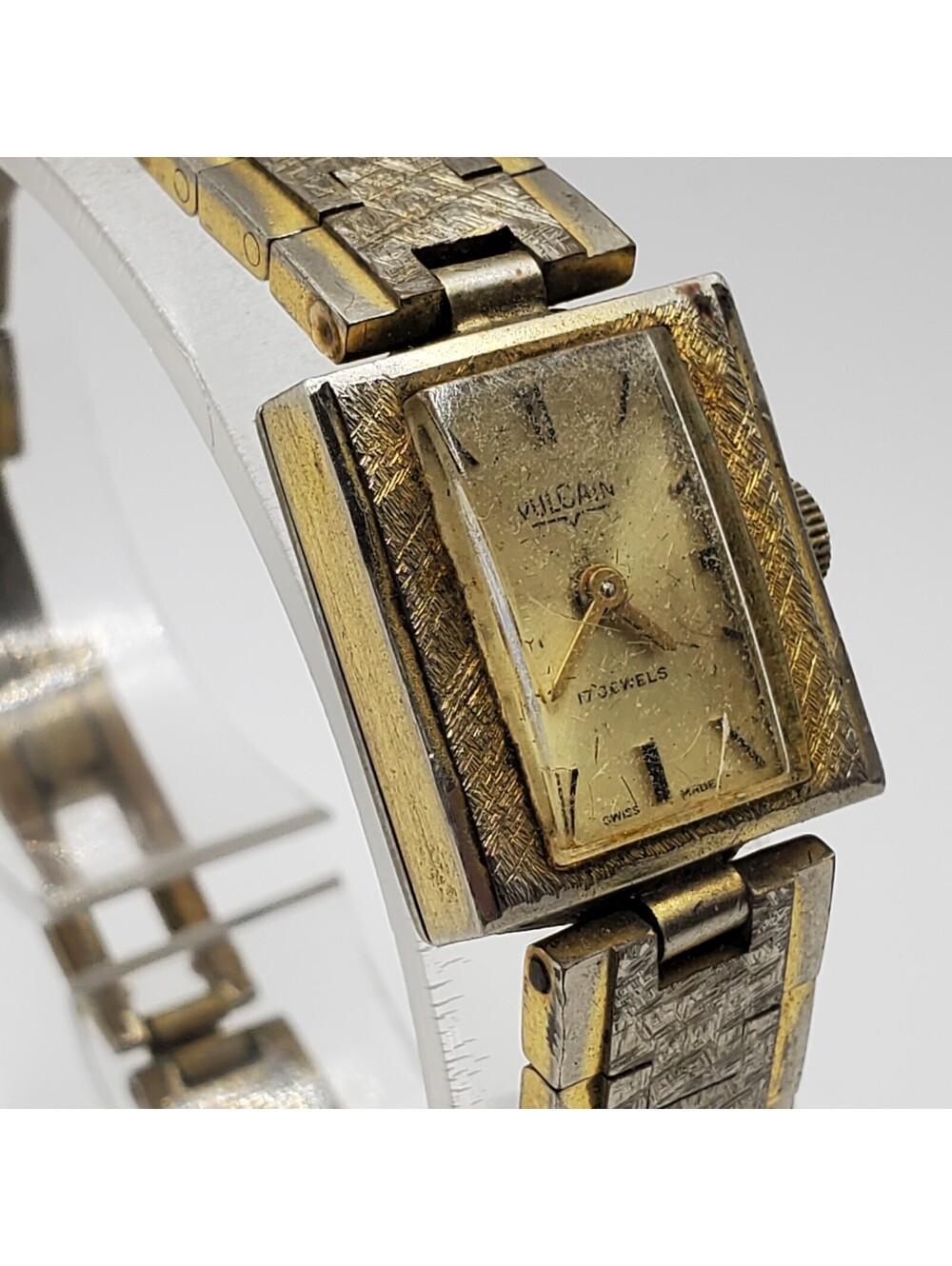 Vintage Vulcan Mechanical 17j Watch Womens 16mm Running